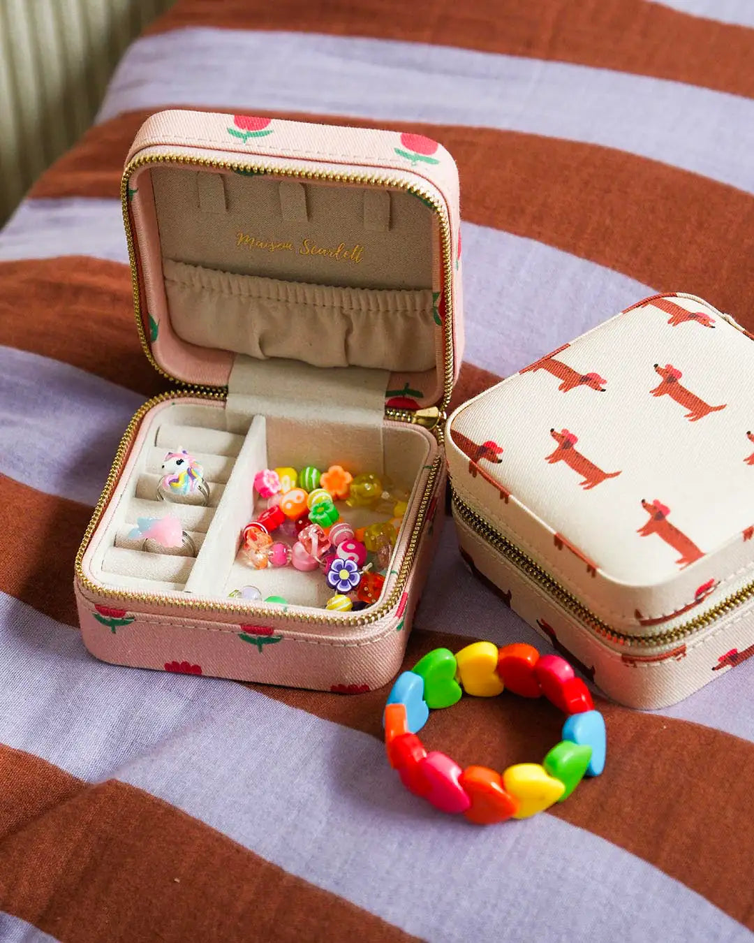 La boite à bijoux Teckels pour les kids