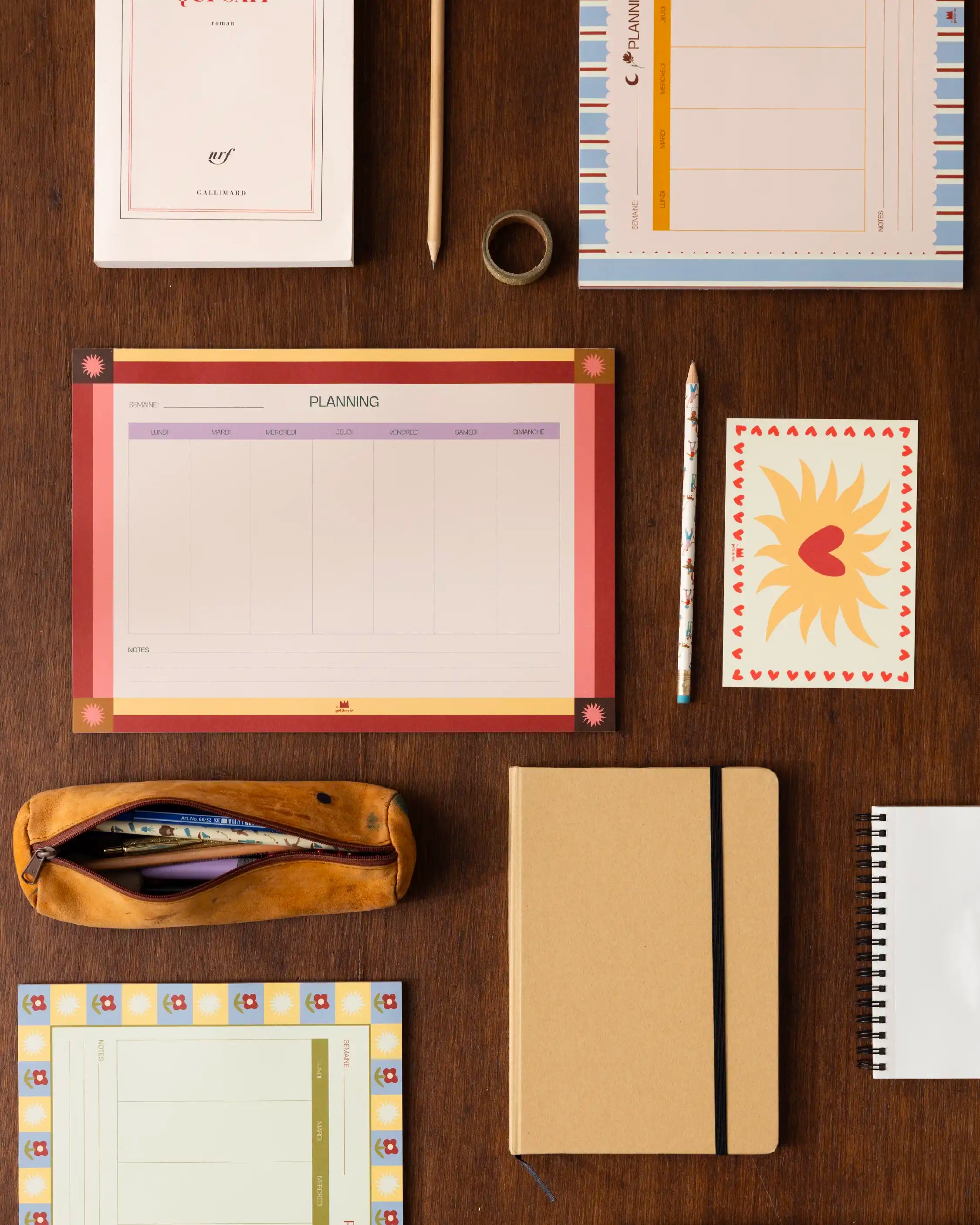 5 idées déco pour sublimer votre bureau avec un calendrier ou un bloc-notes