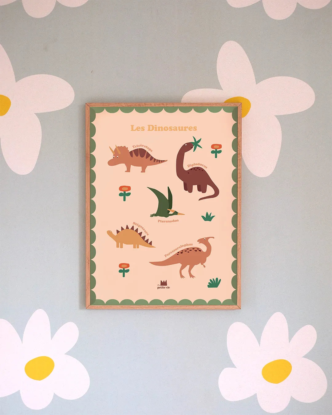 Affiche murale Dinosaures en papier naturel, design ludique et éducatif pour découvrir les dinosaures.