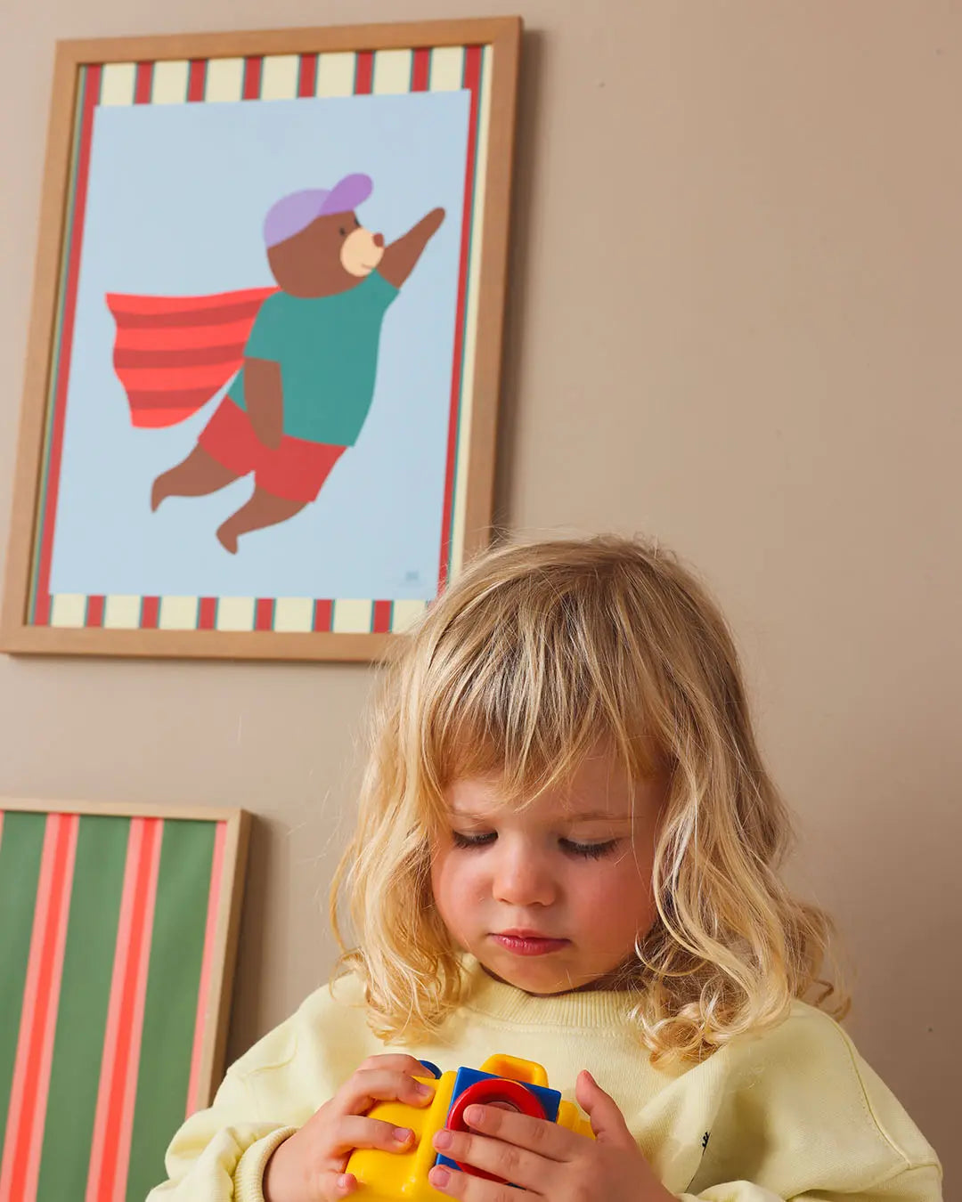 Affiche super héros ours pour chambre enfant cool et colorée