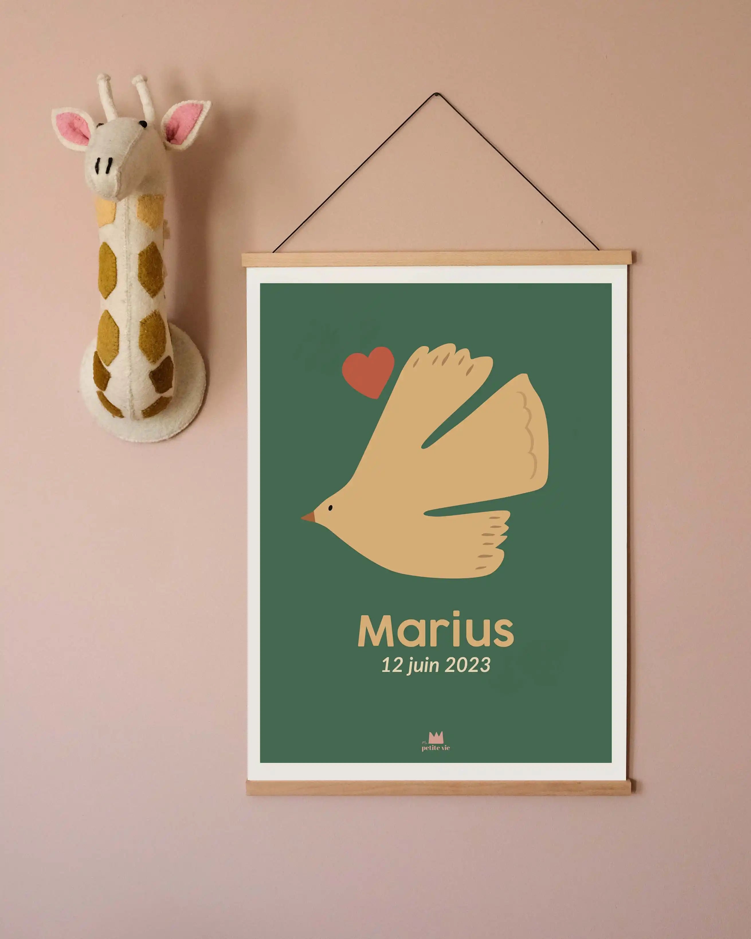 Affiche d'un oiseau poétique sur fond vert à personnaliser