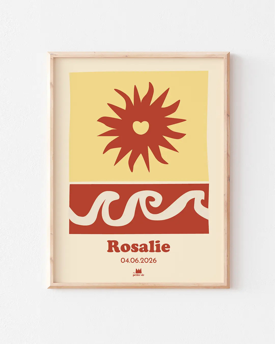 Affiche bébé à personnaliser avec soleil et couleurs estivales.