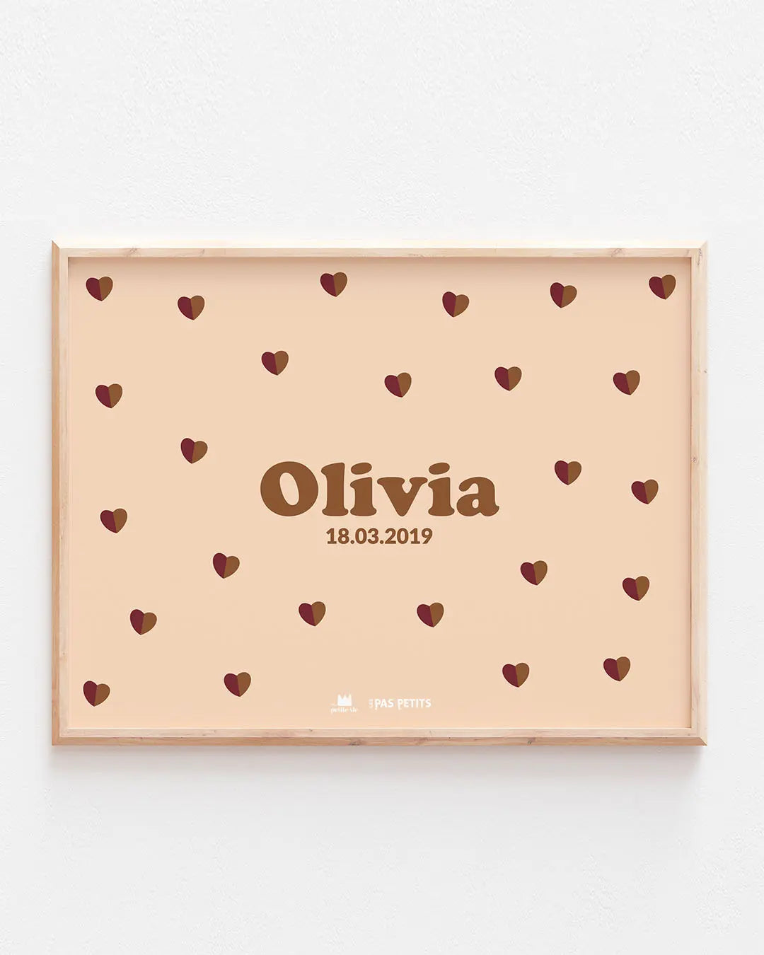 Affiche à personnaliser pour bébé aux coeurs marrons pour une jolie chambre d'enfant