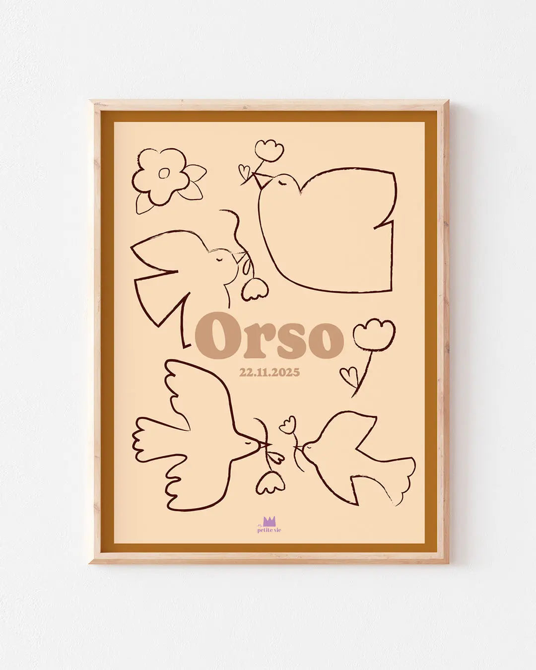 Affiche prénom fond beige avec des oiseaux à personnaliser pour son bébé.