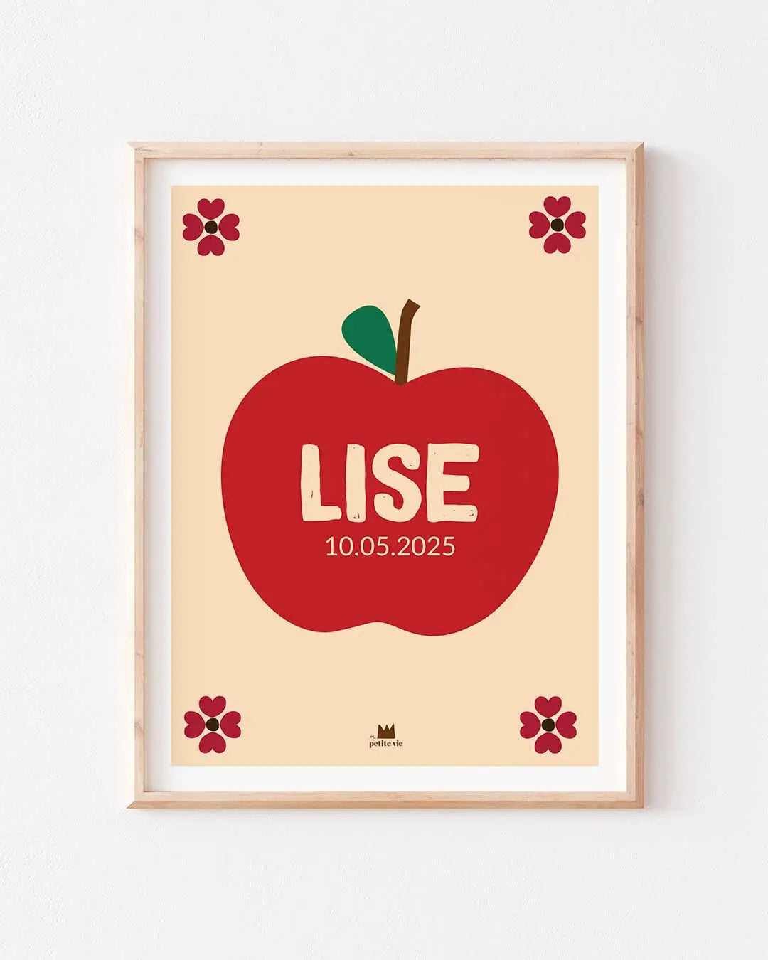 Décoration avec une pomme pour chambre de bébé à personnaliser du prénom de son enfant