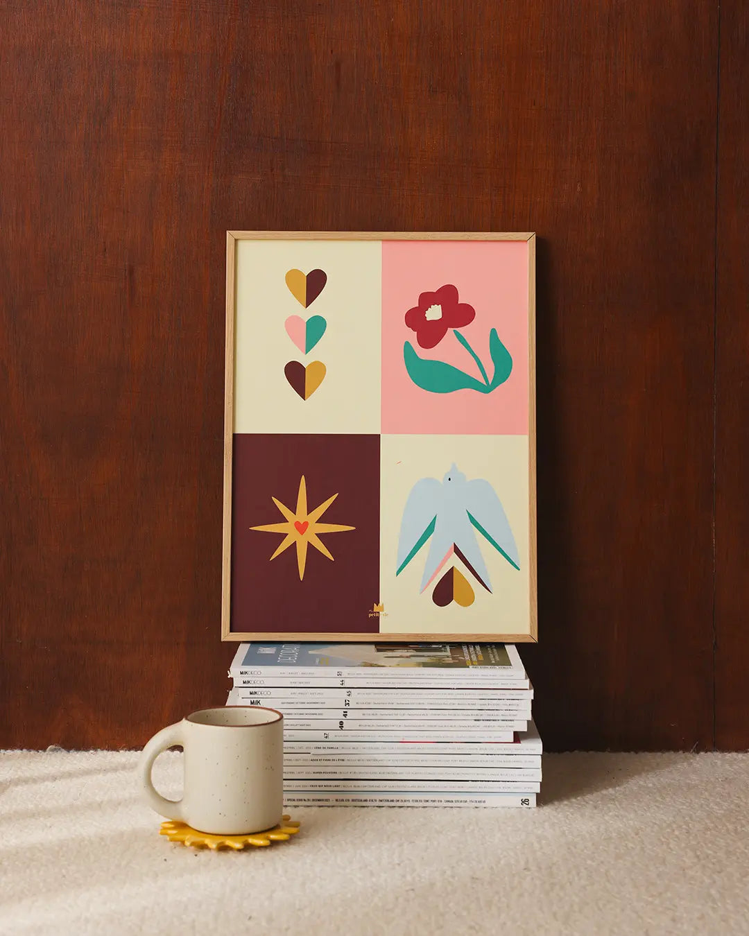 Affiche graphique avec des illustrations de fleurs et d'oiseaux pour les maisons colorées