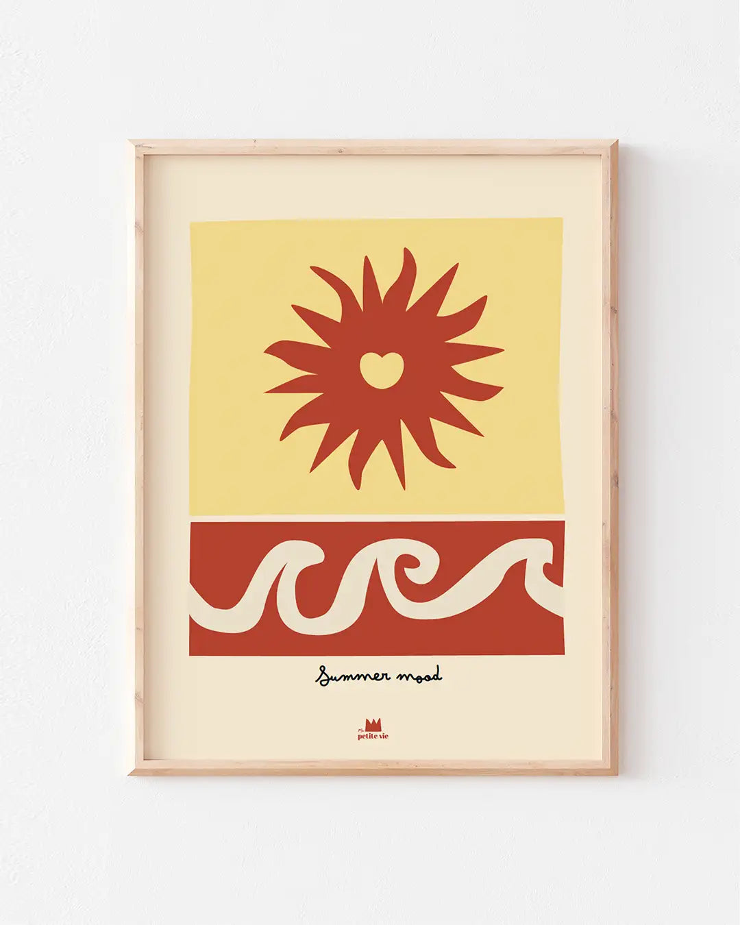 Affiche moderne avec un soleil terracotta sur un fond jaune et beige.