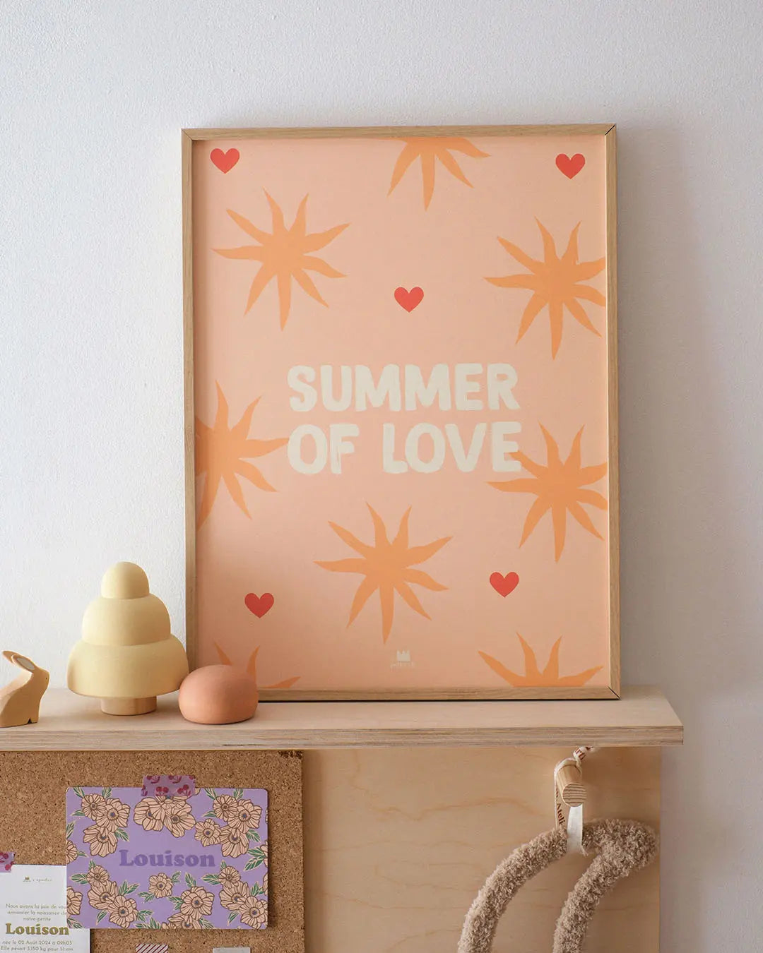 Affiche summer of love avec plein de beaux soleils colorés
