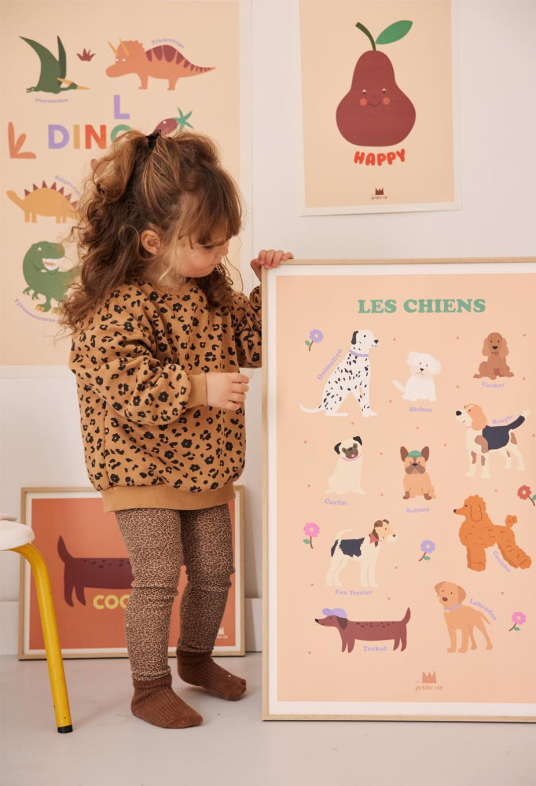 Illustration des races de chiens pour deco chambre enfant.