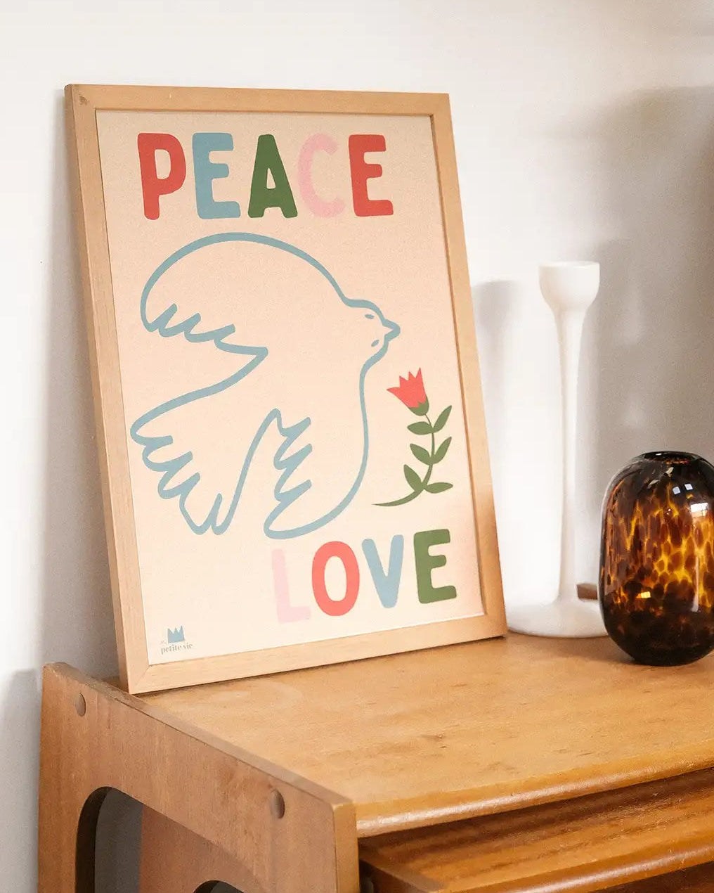 Affiche décorative d’un oiseau avec un message positif pour une ambiance good vibes dans la maison.