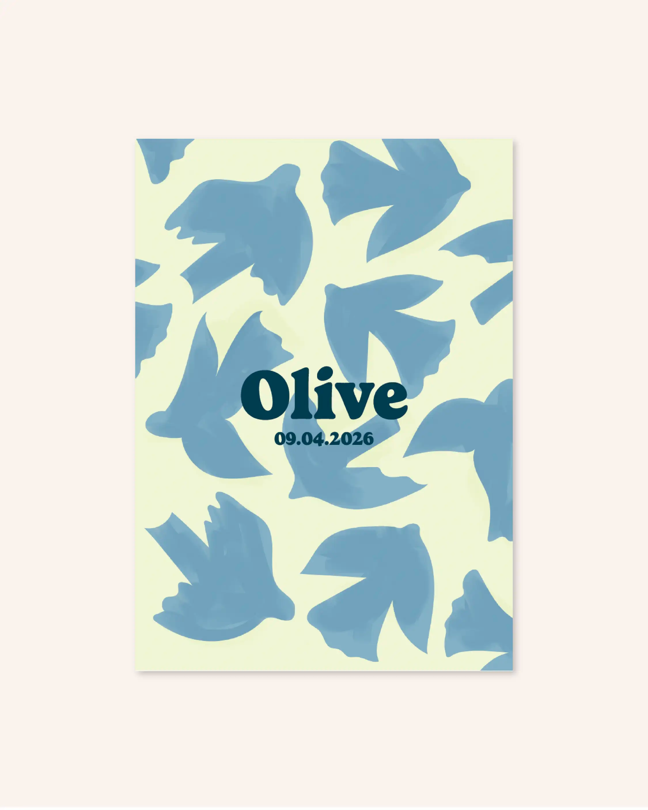 Faire-part de naissance avec des oiseaux bleus peints pour annoncer la naissance de bébé