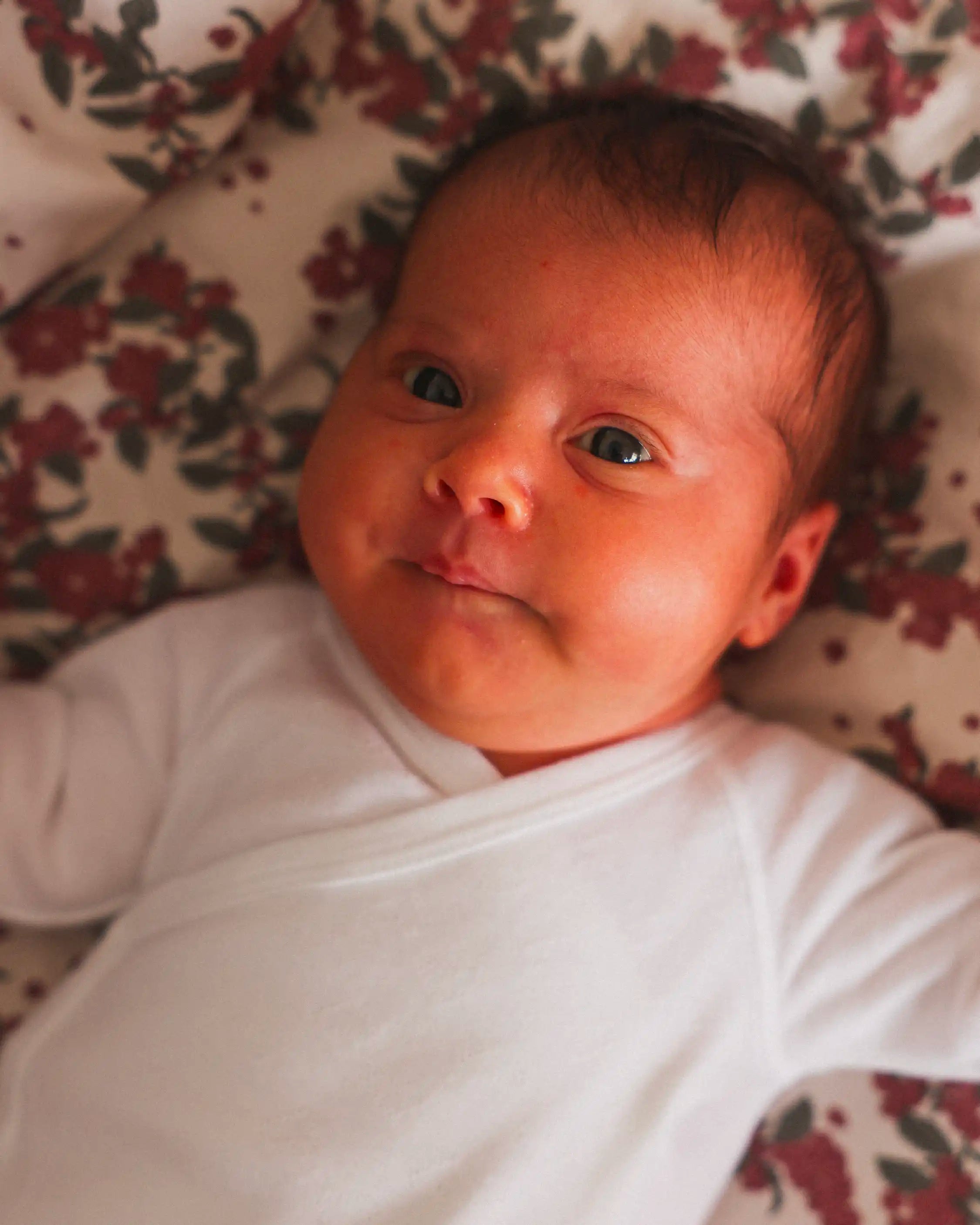Faire-part de naissance fille : le guide complet pour une annonce aussi belle qu'elle