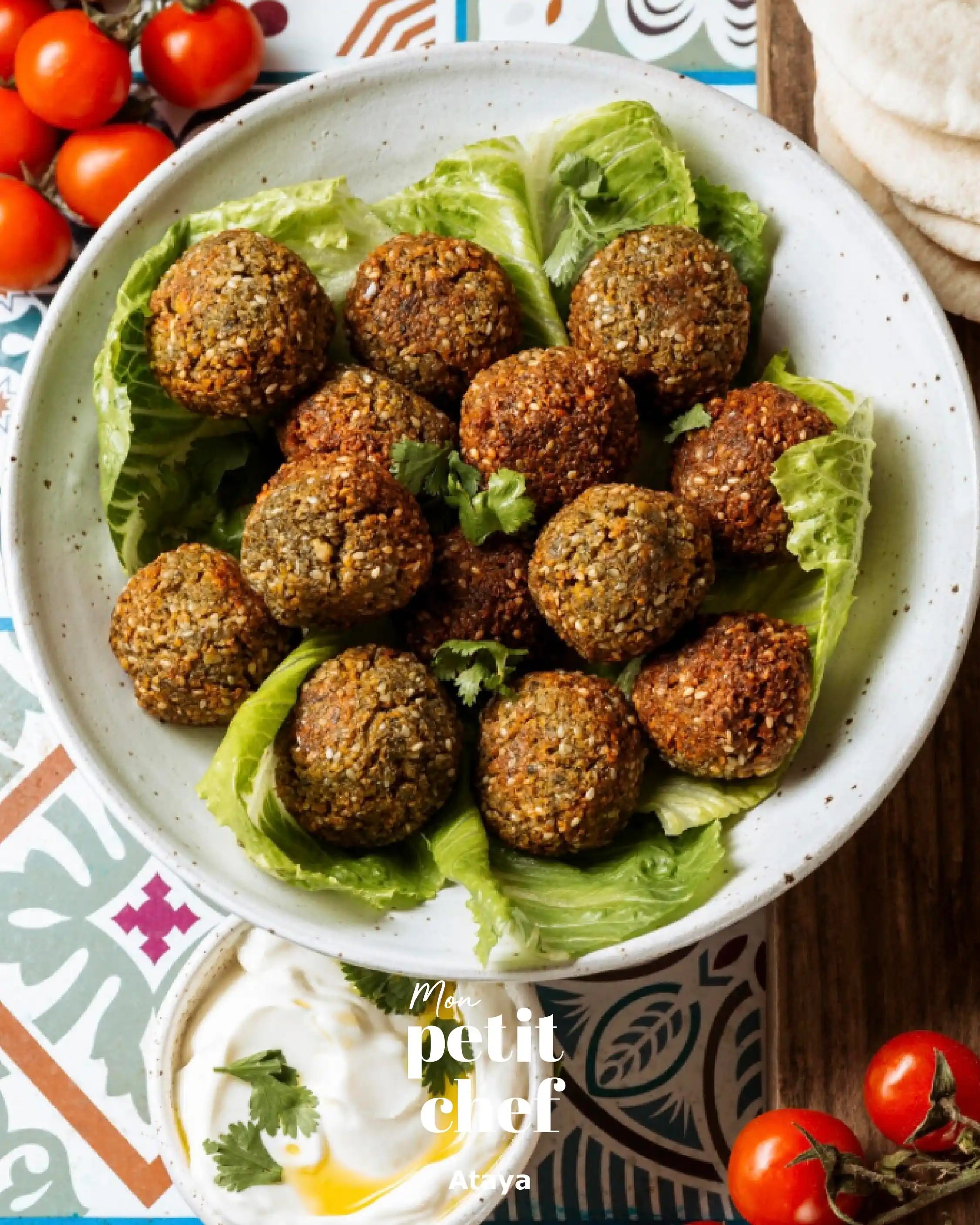 Les falafels, la salade et les tomates pour la recette d'Ataya par nos petits chefs