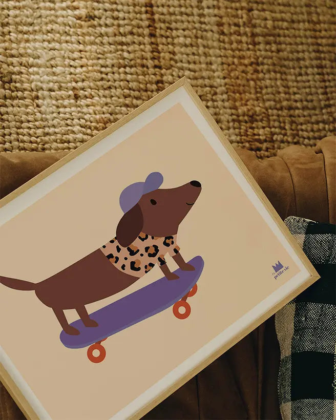 Affiche chien skateur - une superbe teckels qui fait du skate pour décorer la chambre des enfants