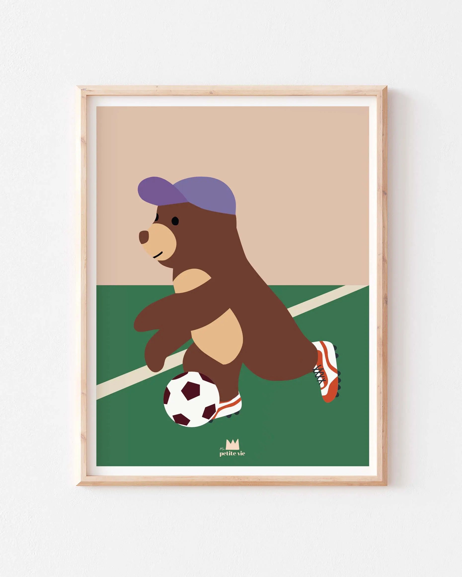Affiche ours foot pour les enfants qui veulent décorer leur chambre.