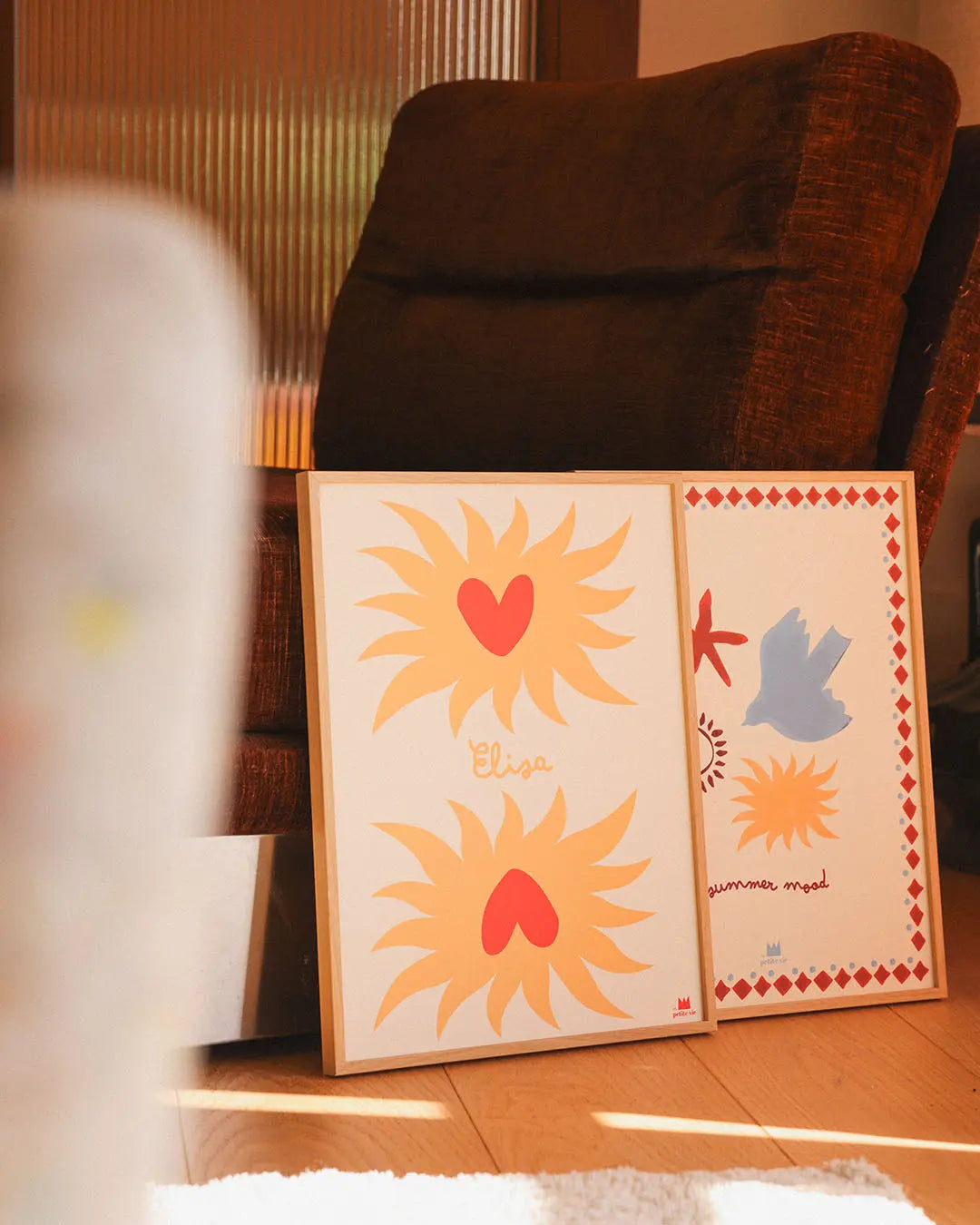 affiche prénom été avec soleils illustrés