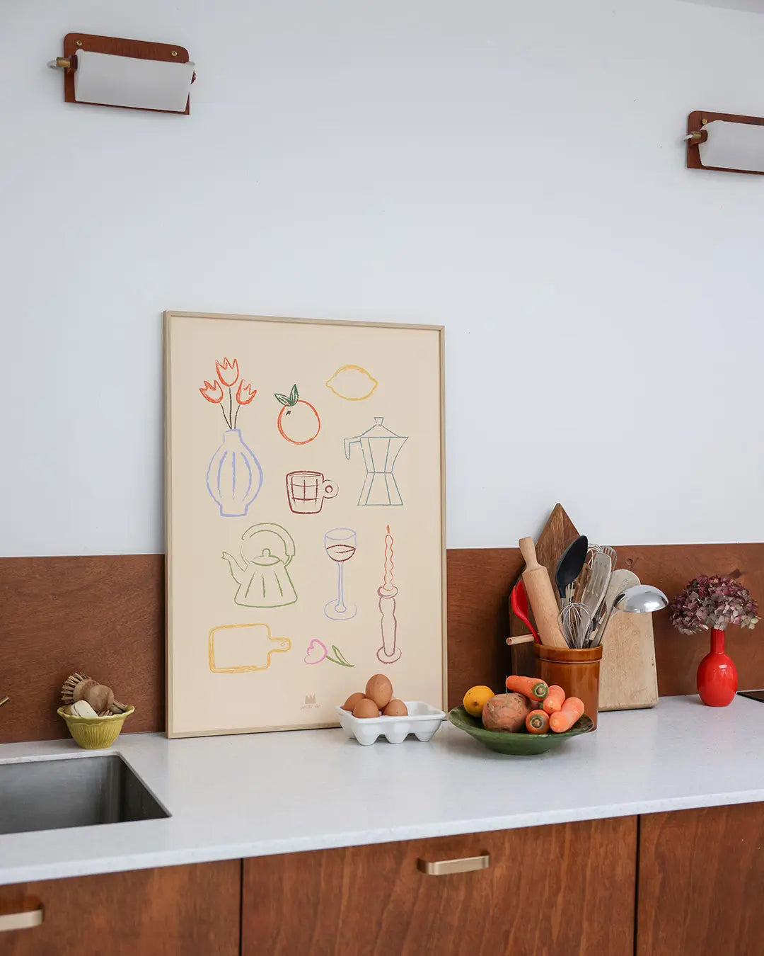 illustrations d'objets de tasse, théière, verre à vin et bougie.