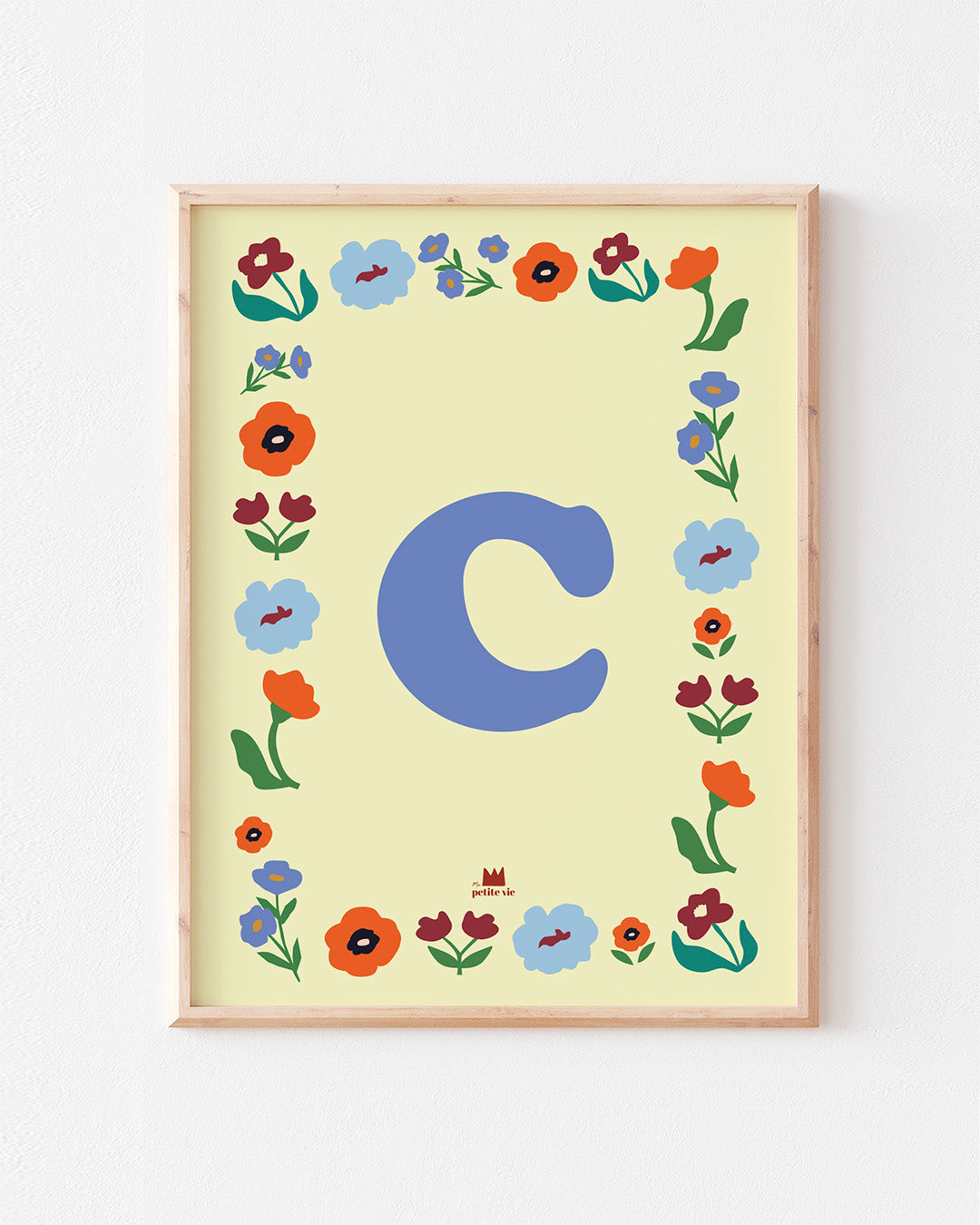 Affiche lettre à personnaliser sur fond pastel et petites fleurs colorées pour enfants. 