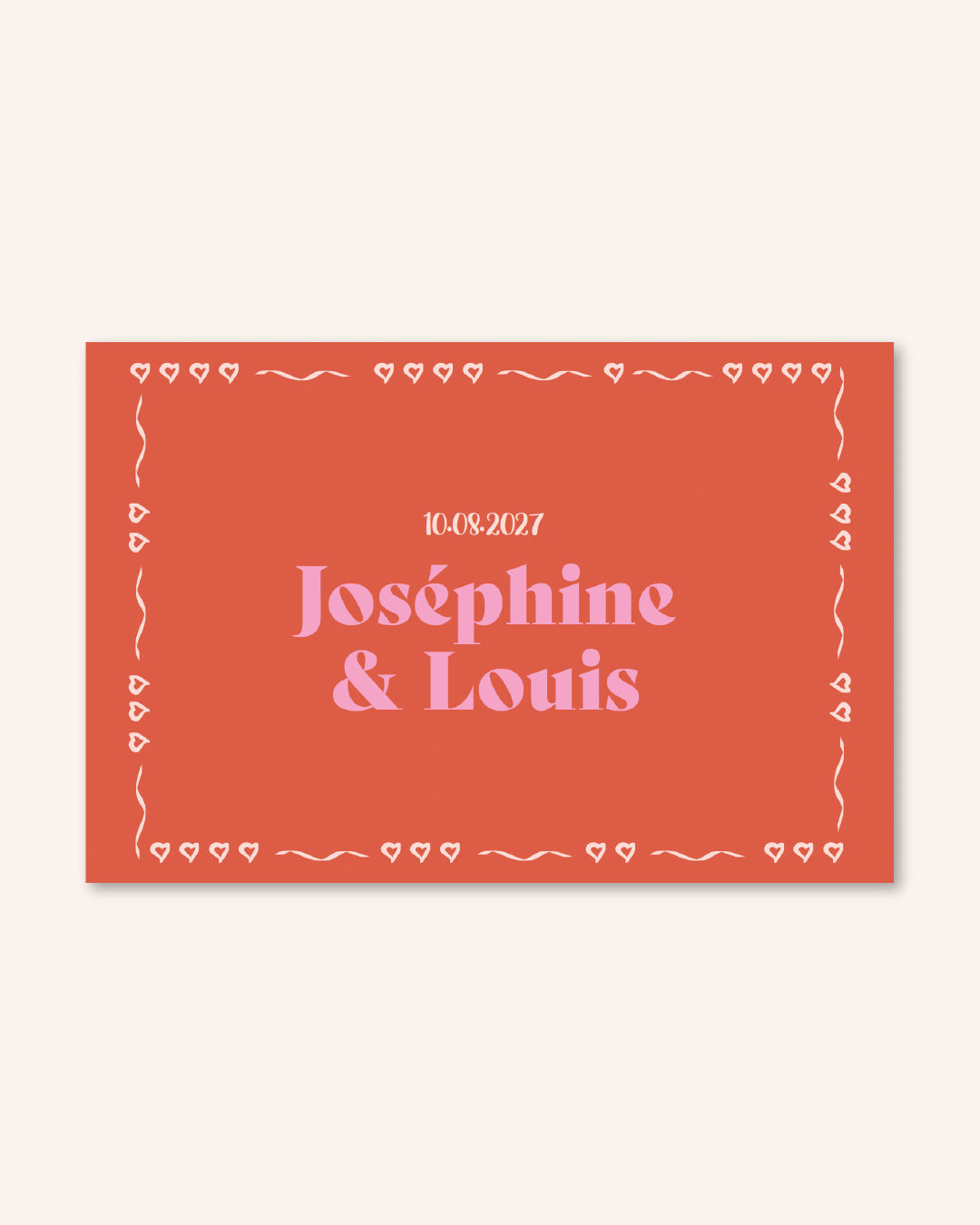 Faire part mariage, annonce amour, coeurs blanc et fond rouge