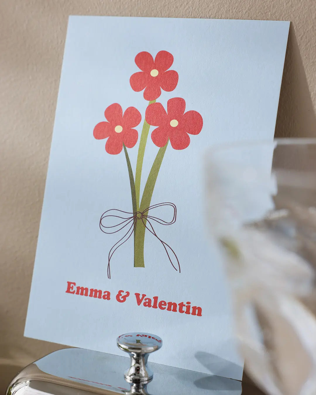 Faire-part bleu ciel, illustration bouquet, annonce mariage, fleurs rouges
