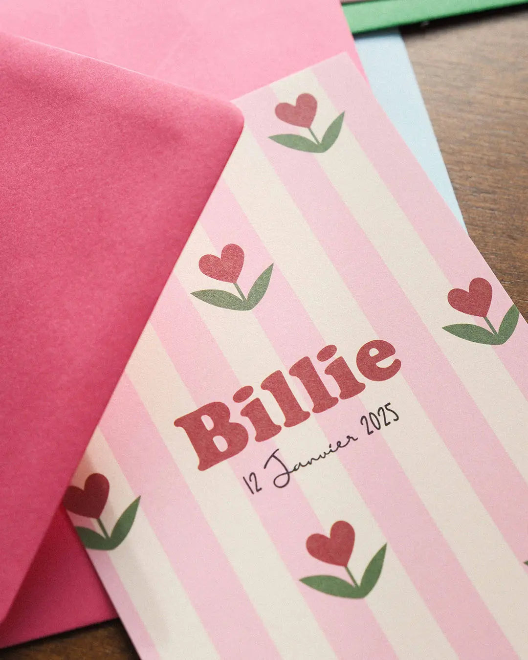 Annoncer la naissance de bébé avec un faire-part de naissance poétique et coloré.