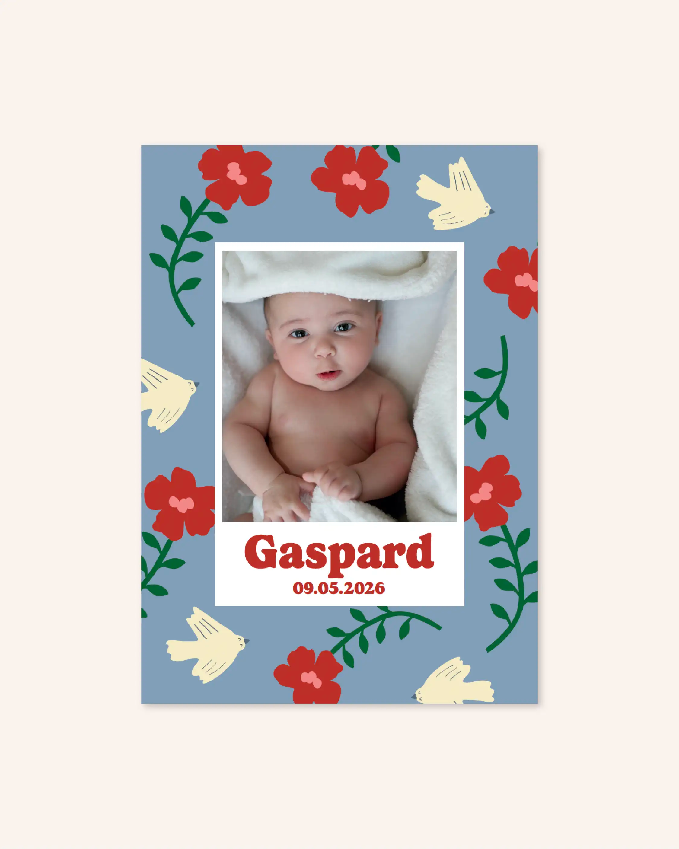 Faire-part illustrée avec des fleurs et des oiseaux pour la naissance de bébé