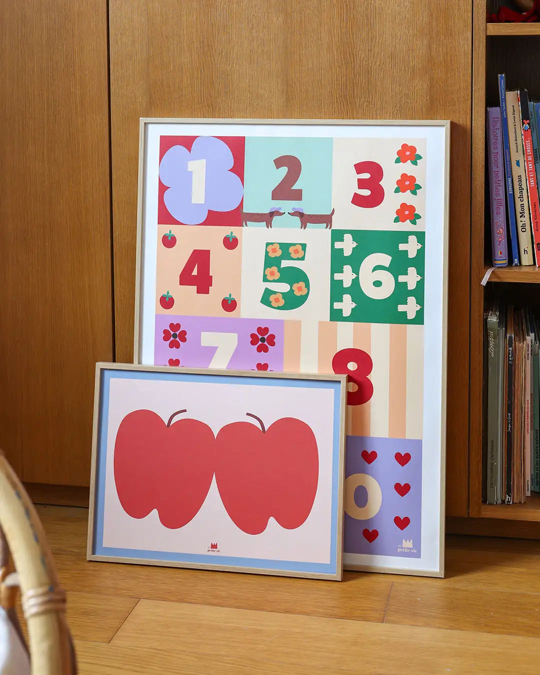 Affiche déco de deux pommes et une affiche chiffres pour chambre enfant