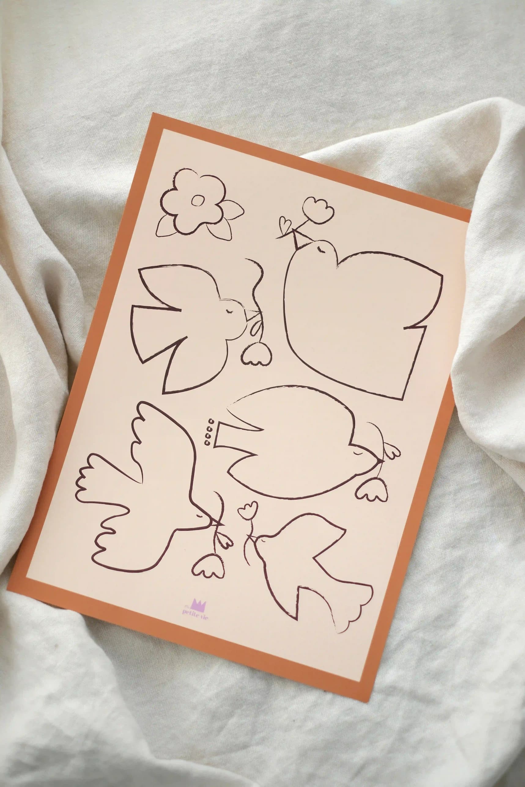 Affiche murale Envolée Poétique, illustration délicate d’oiseaux volant pour décoration poétique et élégante.